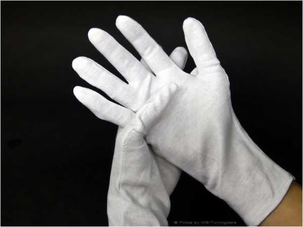 Model building / Cotton gloves